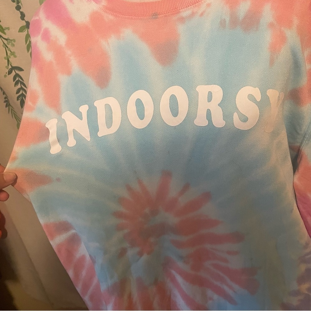 Size XL Modern Canvas TieDye Sweatshirt that Says “INDOORSY” OVERSIZED D1 - Picture 2 of 3